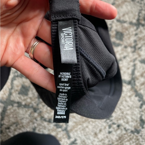 Women’s Victoria’s Secret Sportsbra Size 34D Grey Black Athletic Athleisure - Picture 4 of 4